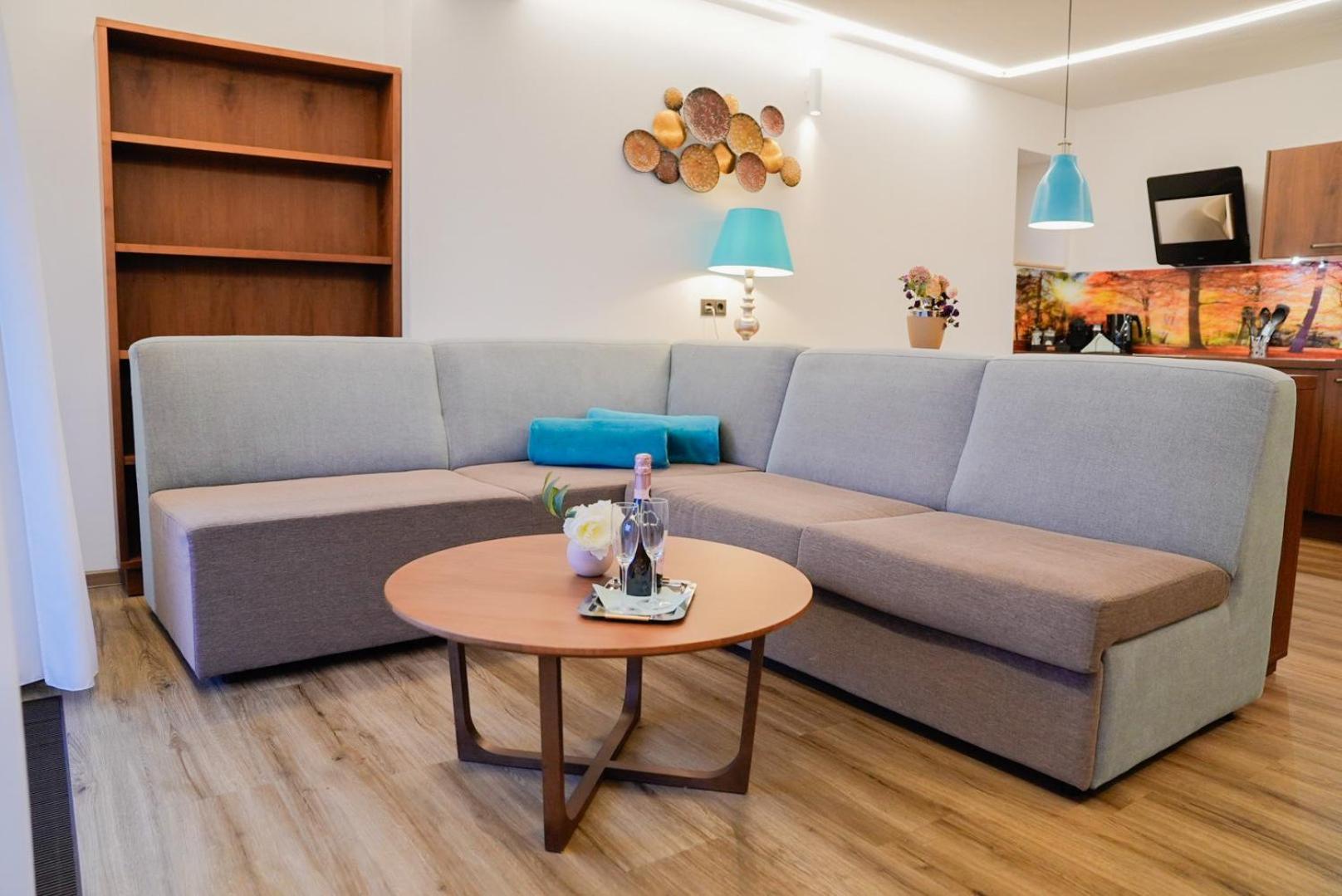 Boutique Apartments Velden เวลเดน อัม เวิร์ทเทอร์ซี ภายนอก รูปภาพ